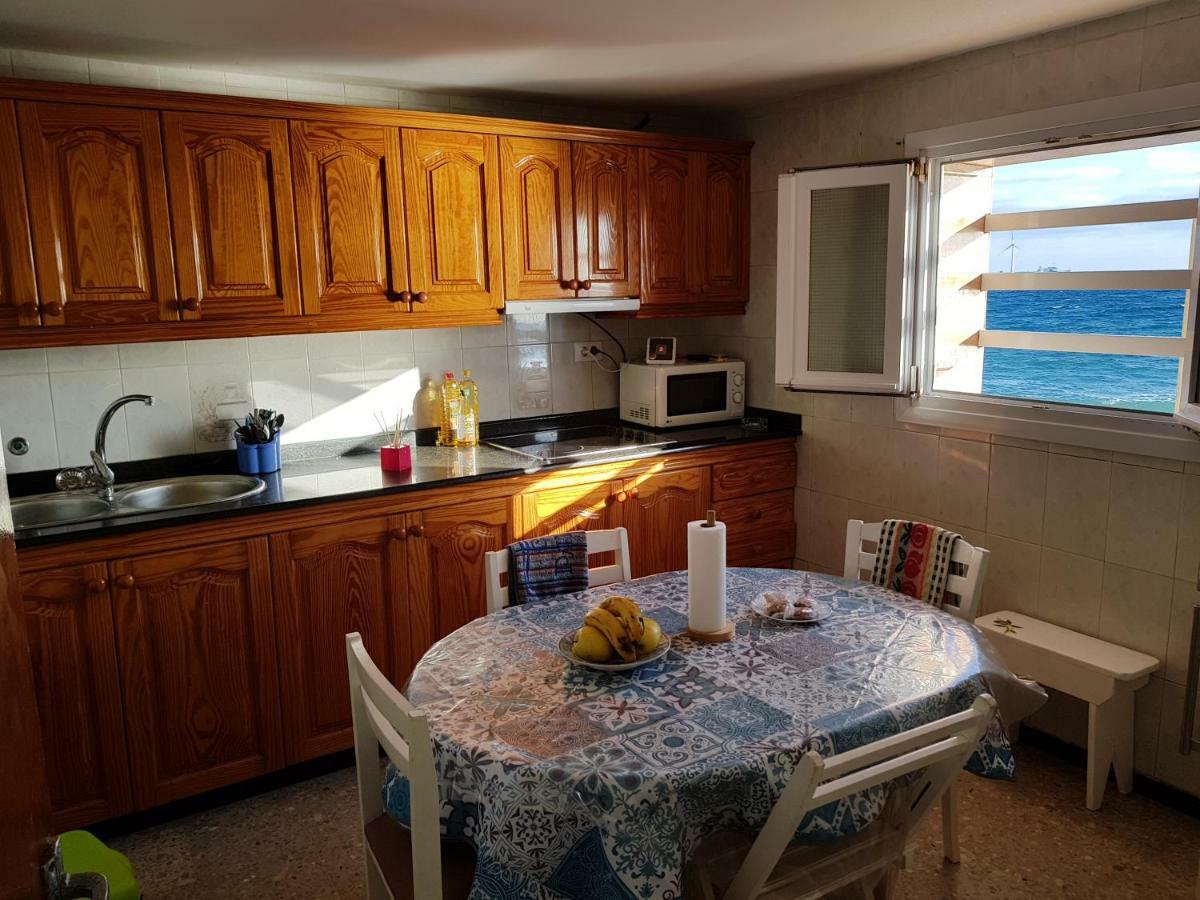 Bed And Breakfast By The Sea Pozo Izquierdo Exterior photo